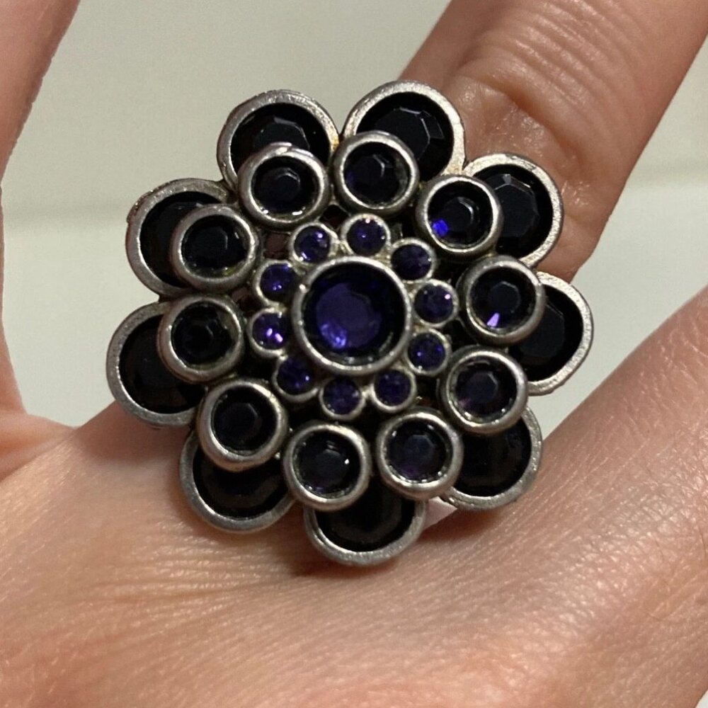 Vintage estate marked purple Crystal Sorrelli Adjustable Flower Statement ring